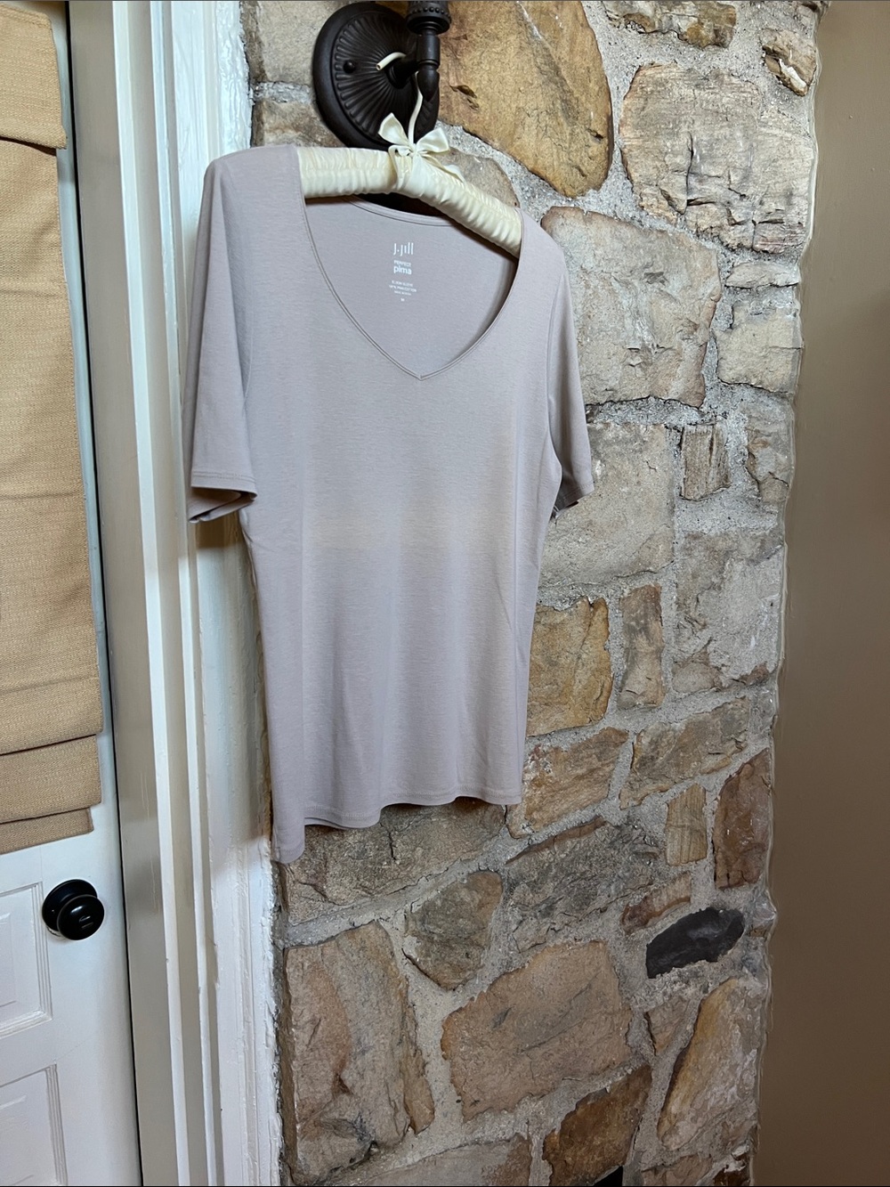 J. Jill Short Sleeve V-Neck Tee in Light Taupe